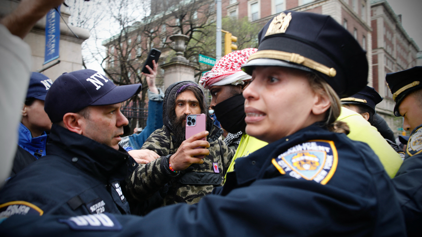 "Arrests and Protests: NYPD Clashes with Pro-Palestinian Demonstrators at Columbia University"