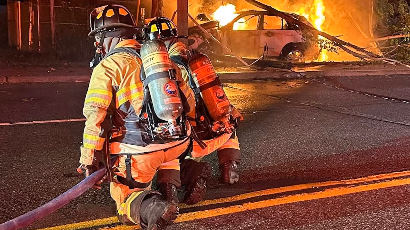 Featured image for Army football player heroically rescues man from burning car in Orange County