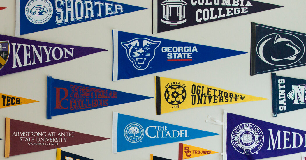 Featured image for The Pros and Cons of A.I. in College Admissions