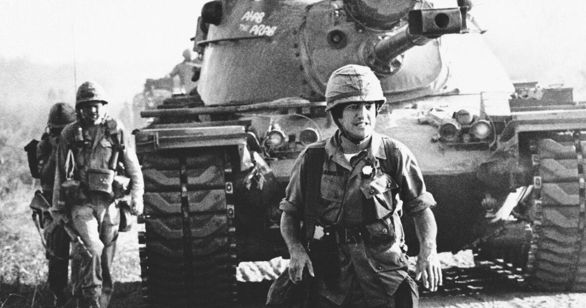 Featured image for Remembering Peter Arnett: Pulitzer-Winning War Correspondent Dies at 91