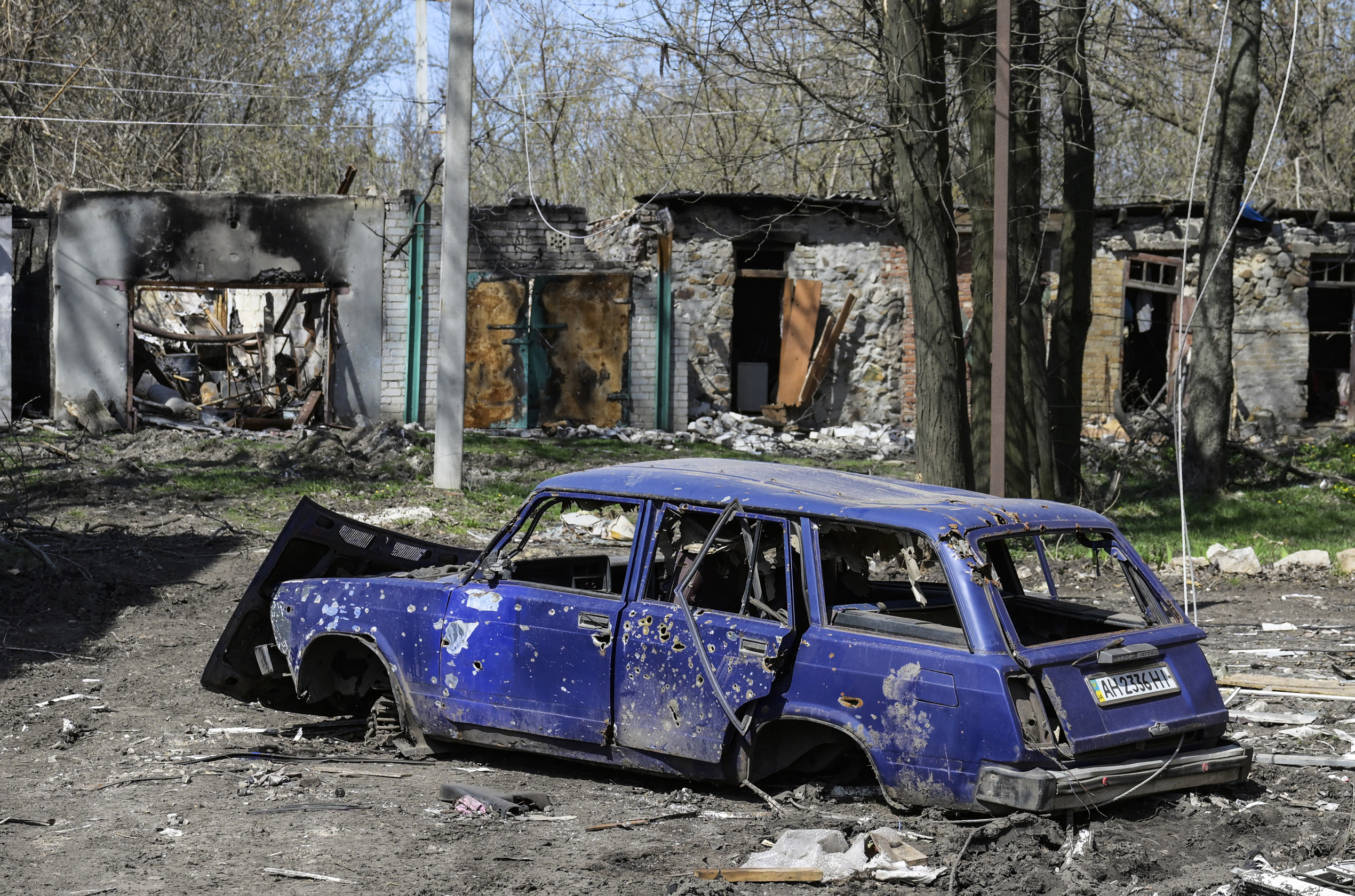 Russia's Scorched Earth Tactics in Bakhmut Caught on Video.