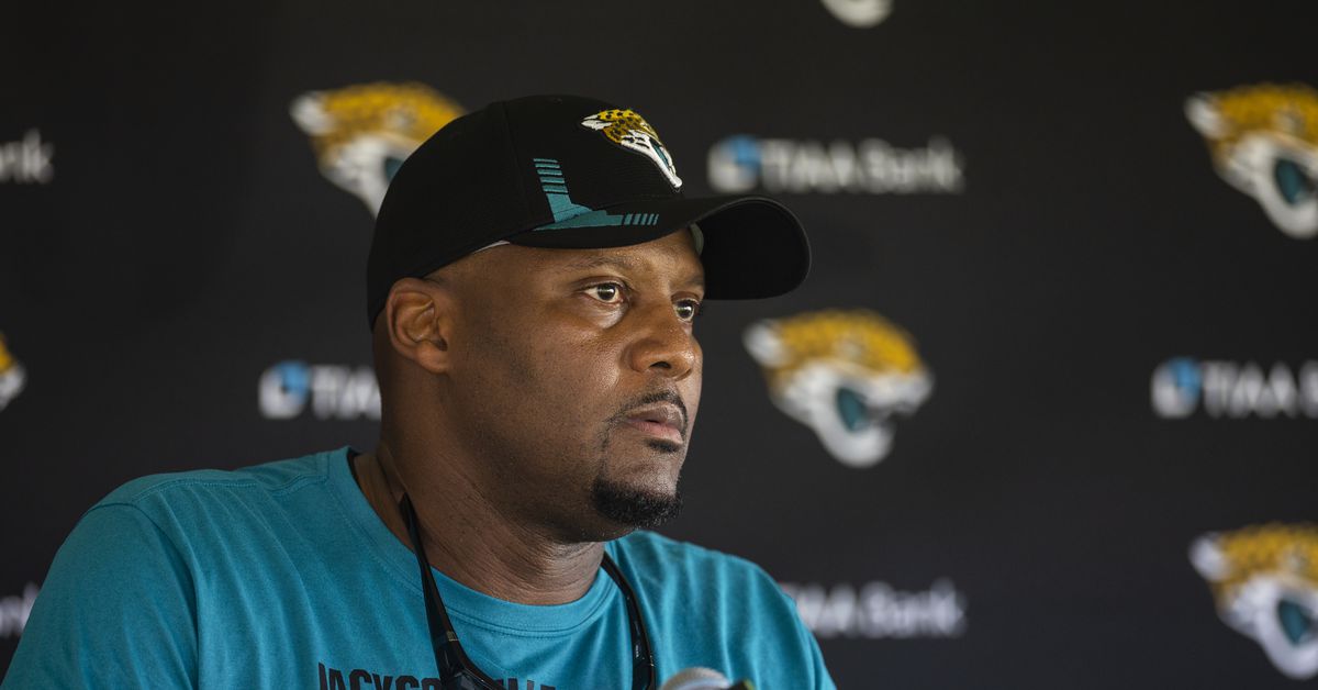 "Jaguars Reportedly Fire Defensive Coordinator Mike Caldwell and Staff"