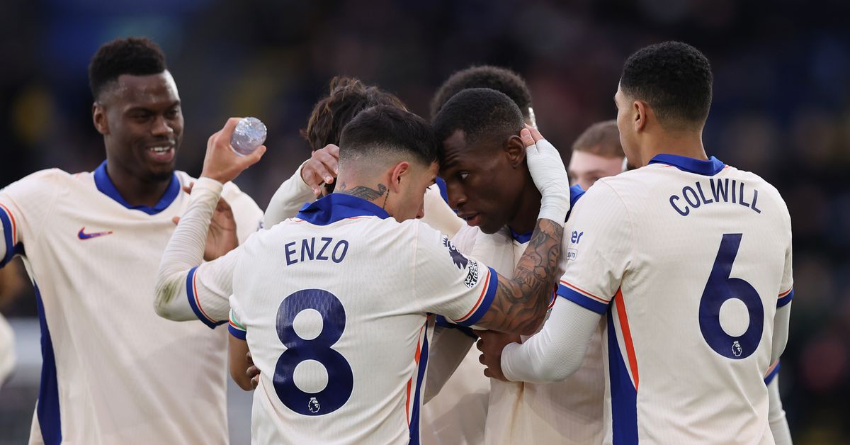 Featured image for Chelsea Triumphs Over Leicester with Fernández Shining