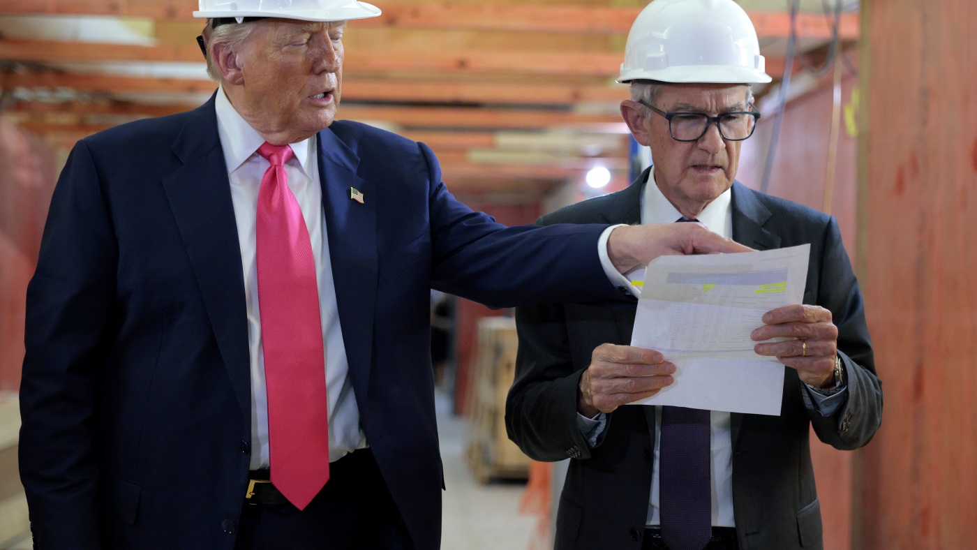 Trump's Unusual Fed Visit Sparks Clash Over Renovations and Interest Rates