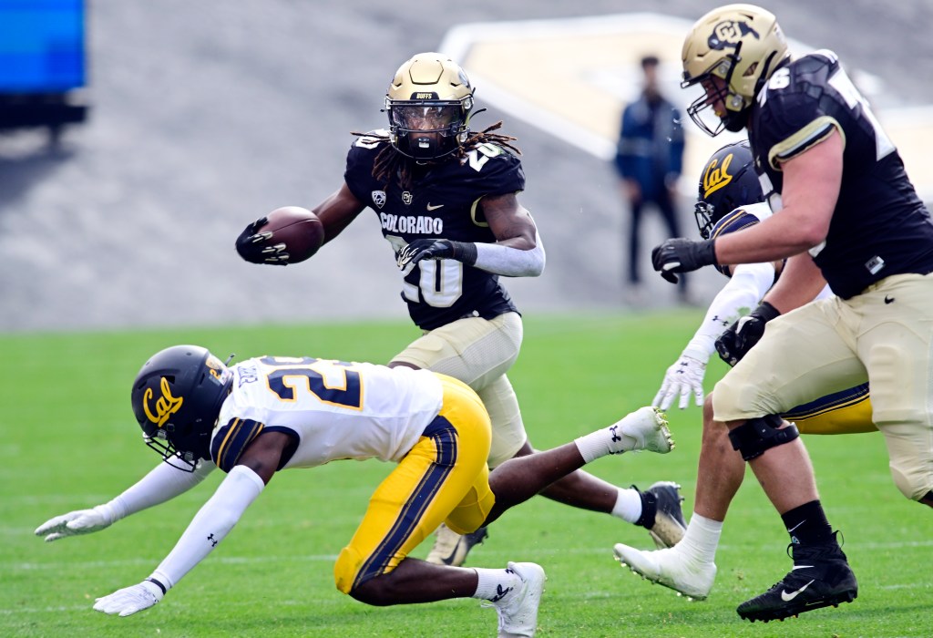 "Colorado Buffaloes Experience Mass Exodus as Players Enter Transfer Portal Under Deion Sanders' Coaching"