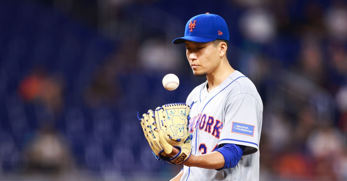 Featured image for "Mets' Senga Shoulder Injury: Impact and Free Agent SP Options"