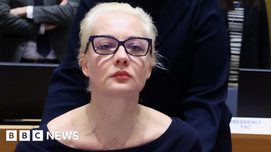 "Yulia Navalnaya Commits to Continuing Alexei Navalny's Legacy"