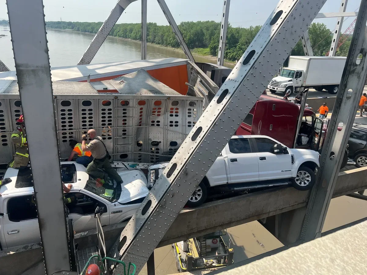 Missouri River Bridge Crash Causes I-70 Shutdown and Beer Spill