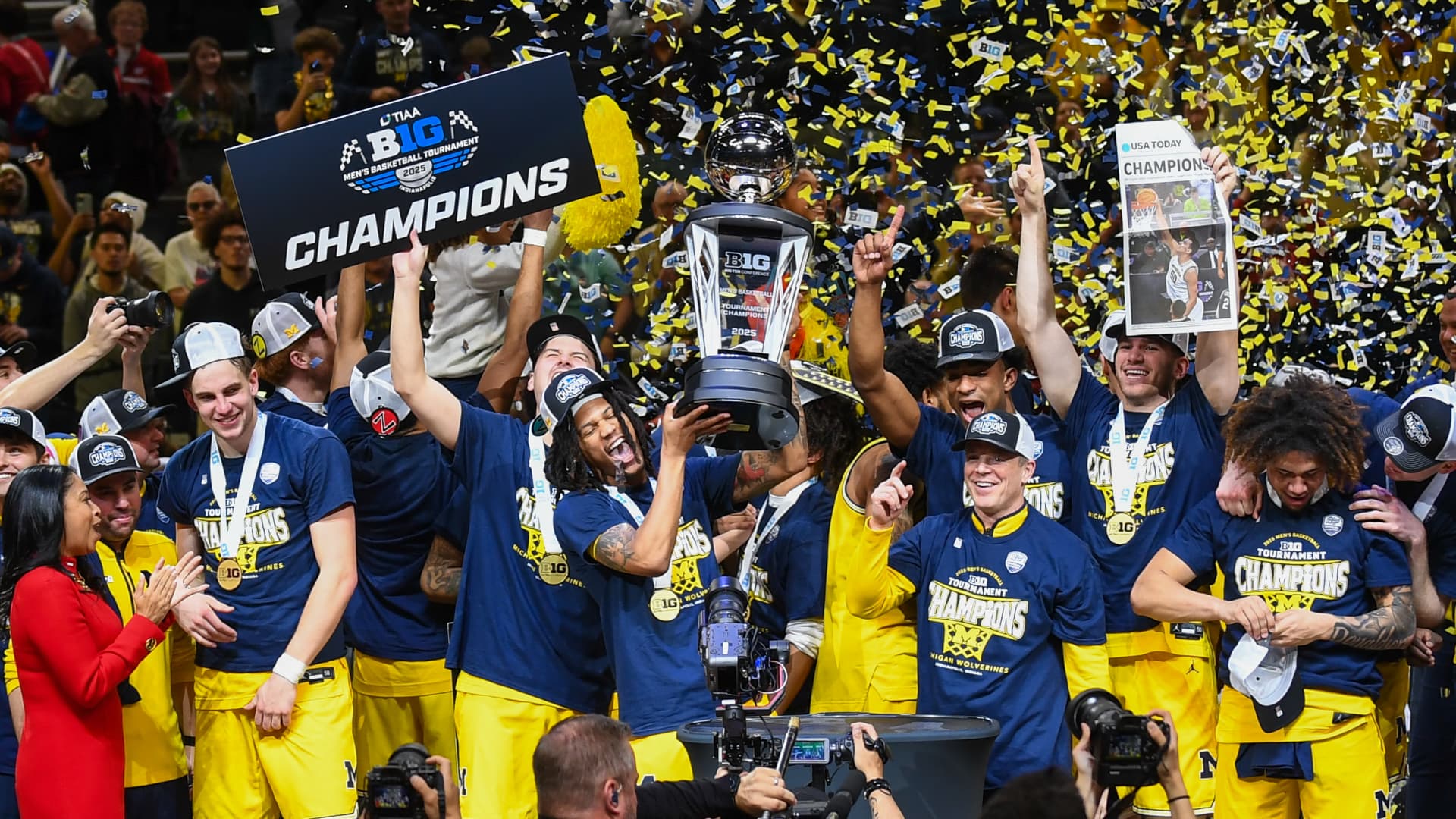 Featured image for PayPal partners with Big Ten and Big 12 for student-athlete payments