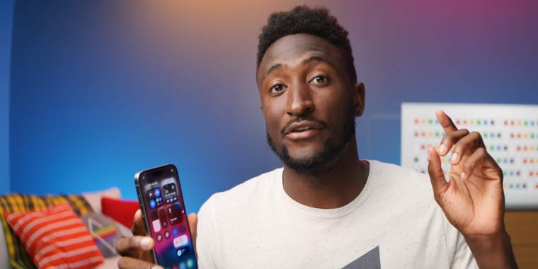 Featured image for Tech Giants Used YouTube Videos Without Consent to Train AI