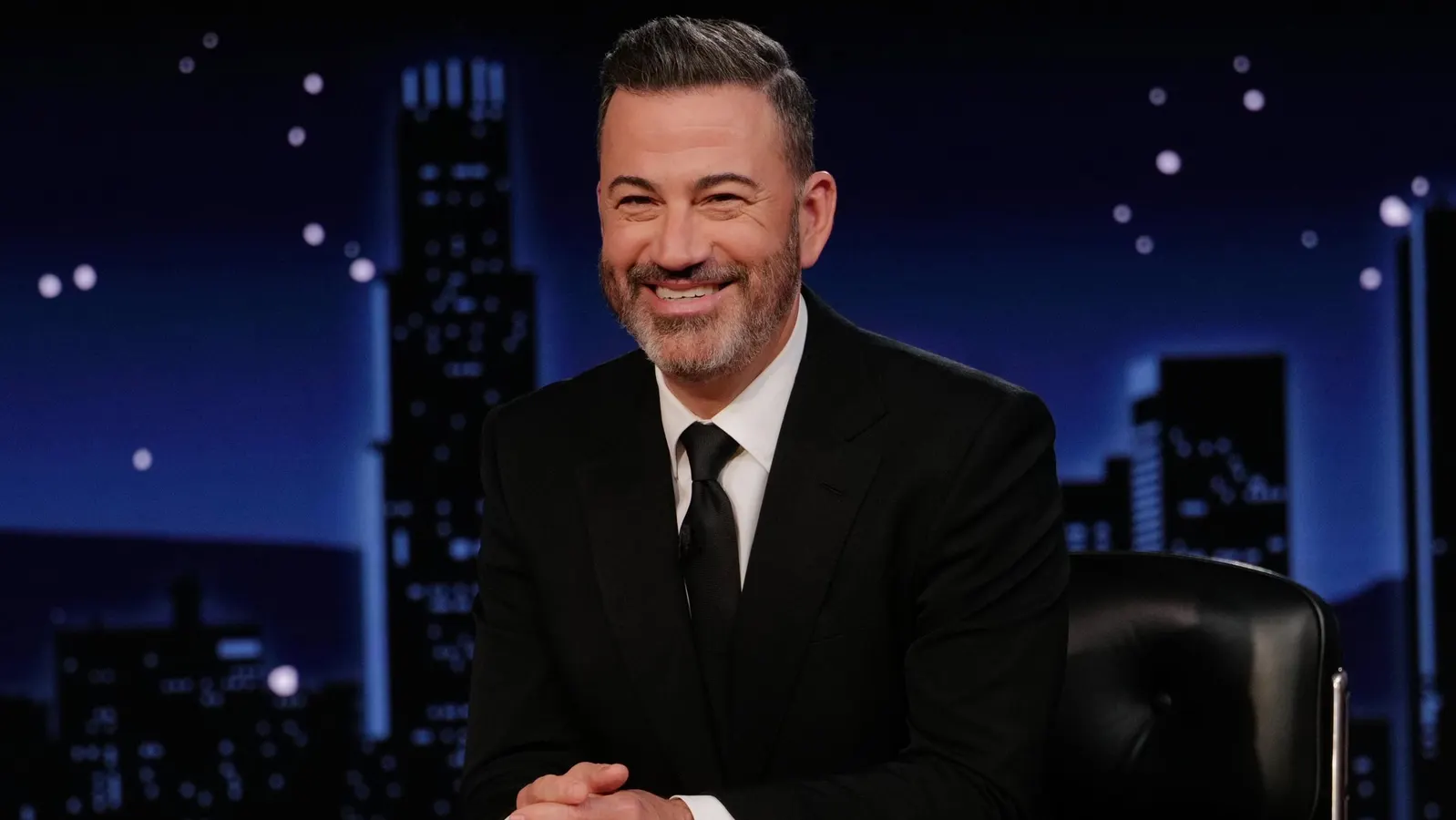 Featured image for Jimmy Kimmel to Return Tuesday Amid Ongoing Sinclair Station Absence