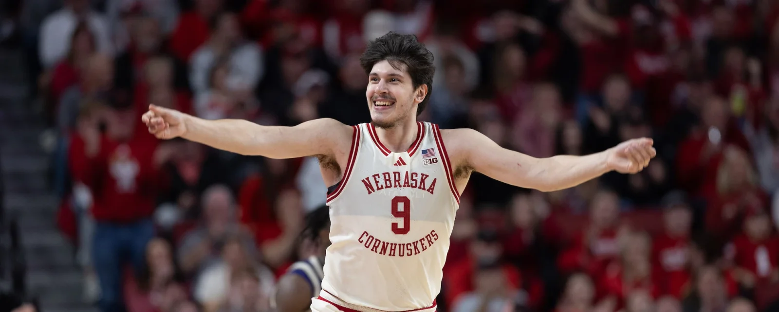 Huskers Seek 24th Straight Win as No. 7 Nebraska Heads to Minnesota