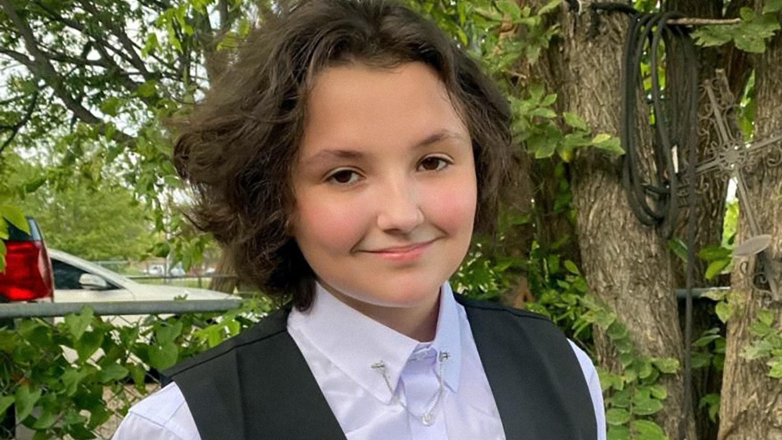 Featured image for "Controversy and Mourning: Nonbinary Student's Tragic Death Sparks Outcry and Investigation"