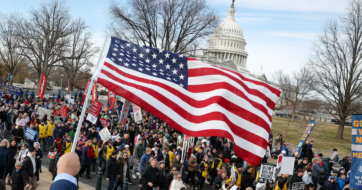 US Falls to No. 23 in World Happiness Report, Lagging Nordic Countries