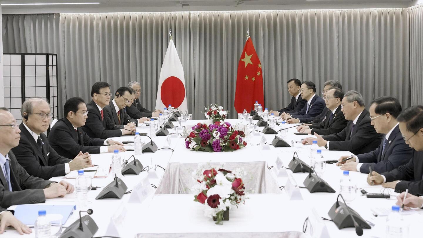 China, Japan, South Korea Revive Trilateral Cooperation Talks