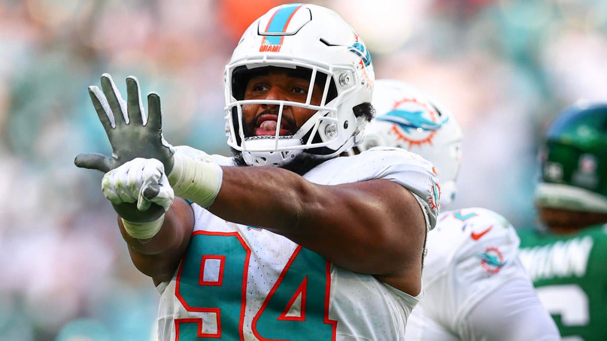"2024 NFL Offseason Update: Free Agent Rankings, Draft Order, and Latest Trade Buzz"