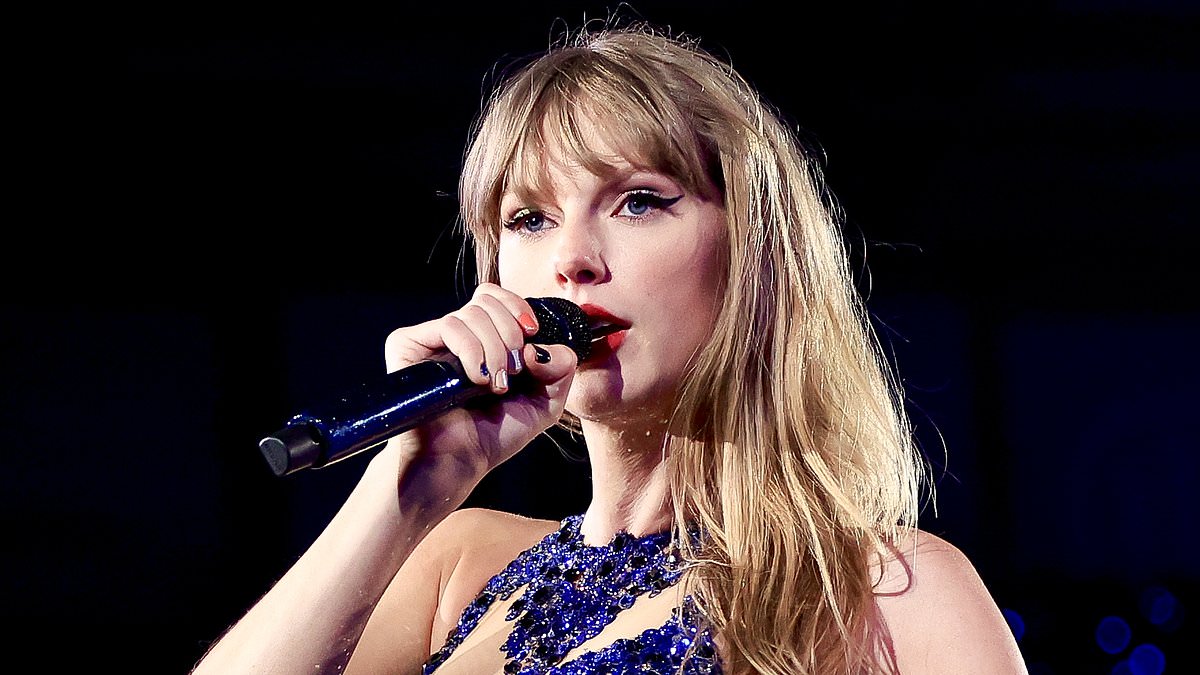 Taylor Swift's Jet Touches Down in Kansas City to Support Boyfriend Travis Kelce at Chiefs Game