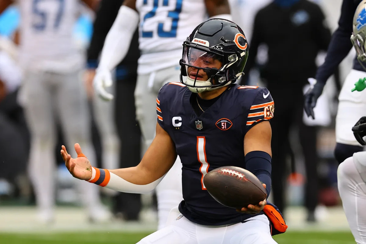 "NFL Analyst Mike Greenberg Discusses Justin Fields' Future Amid Trade Rumors"