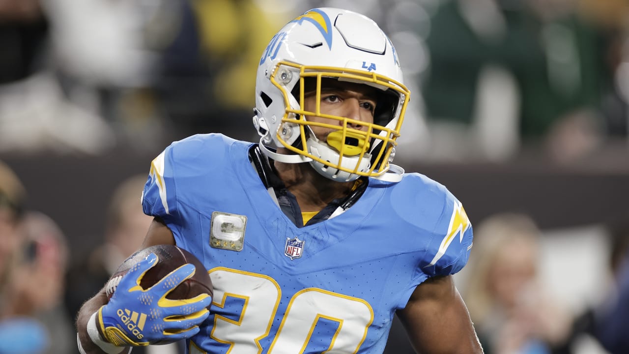 "Fantasy Football Week 10: Stats, Rankings, and DFS Picks for Playoff Planning"
