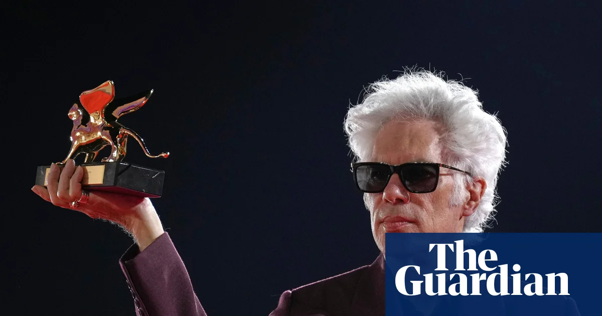 Featured image for Jim Jarmusch’s 'Father Mother Sister Brother' Wins Venice Golden Lion