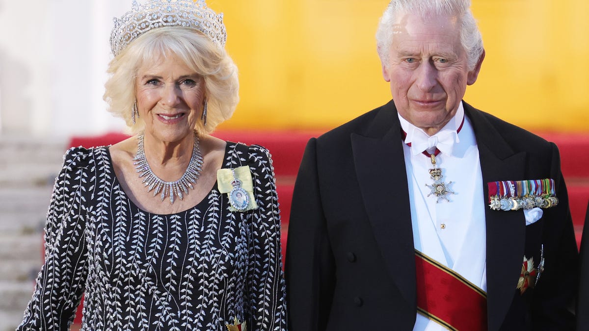 King Charles' Coronation: Inclusive Gesture, Bette Midler, and Controversy.