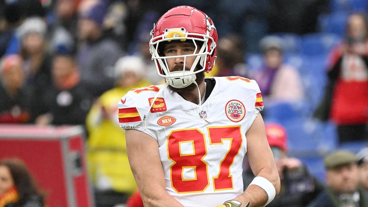 "Chiefs' Travis Kelce Fires Back at Justin Tucker in Pregame Spat"