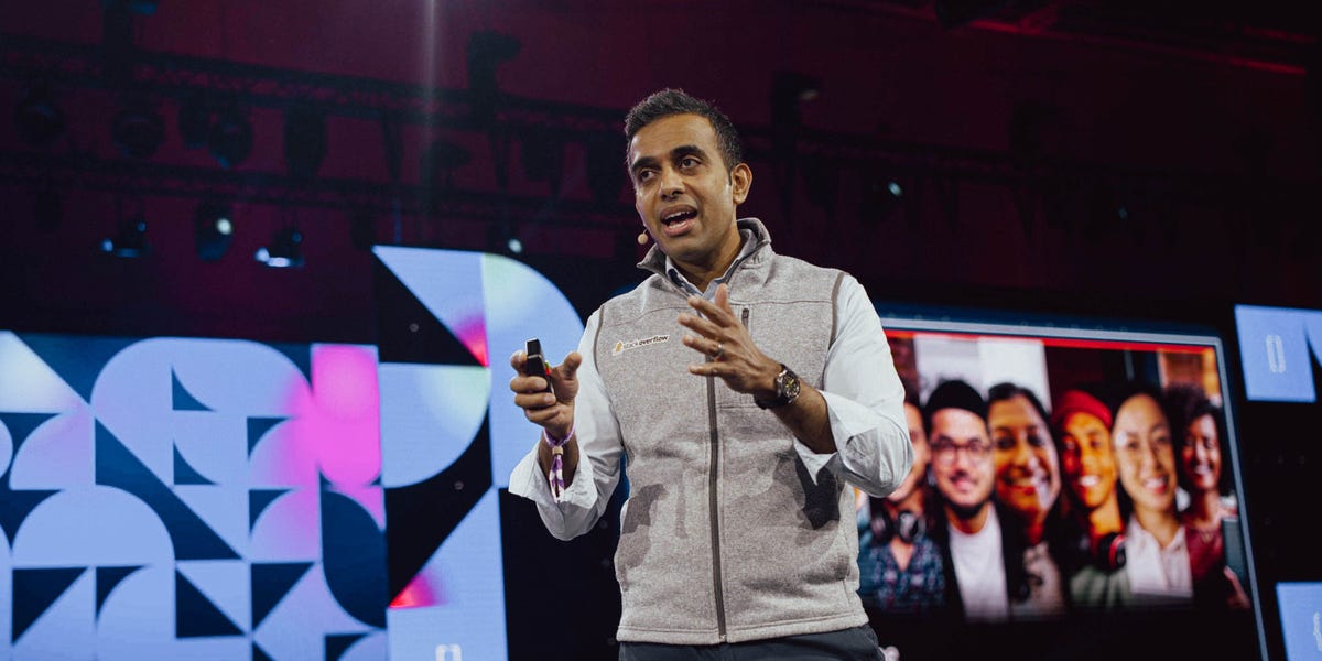 Featured image for The Future of Online Data in an AI World: Stack Overflow's Crisis and Semantic Search