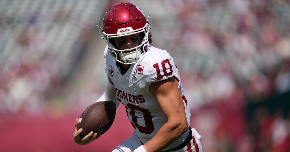 Featured image for Oklahoma's John Mateer Returns for Red River Rivalry After Hand Surgery