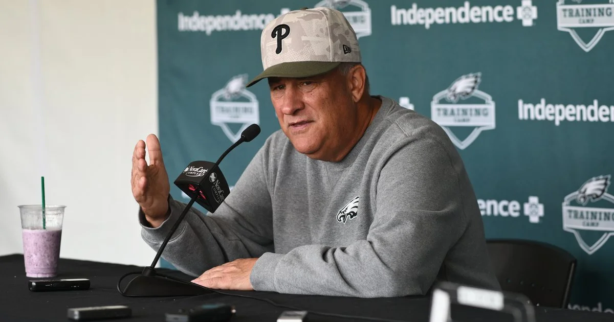 Eagles weigh Schwartz, Gannon reunions as Fangio’s future looms