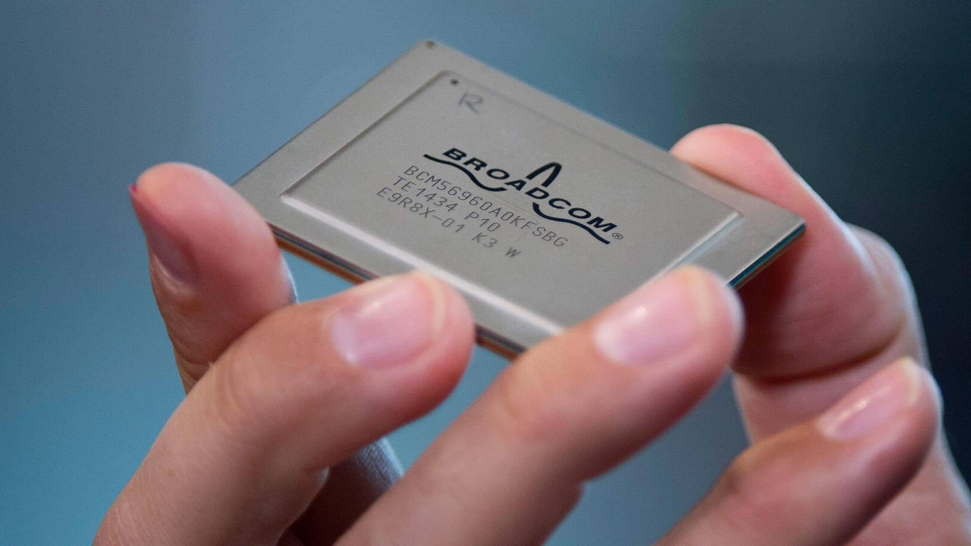 Broadcom's AI Potential Shines Despite Murky Quarter and Weak Enterprise Spending