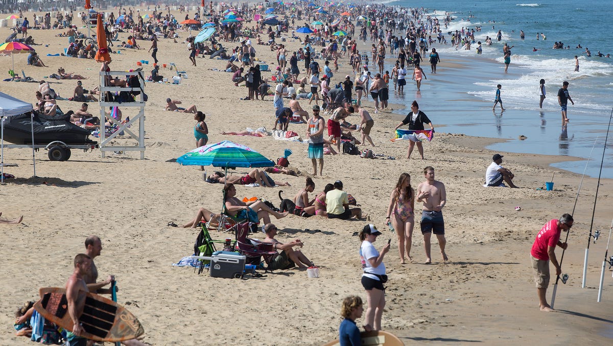 Tragic Accident: Woman Crushed to Death by Falling Lifeguard Stand at Virginia Beach