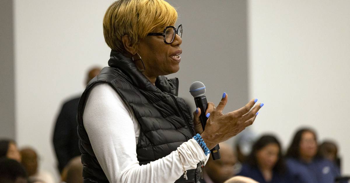 Featured image for "South Loop Alderman Backs Plans for White Sox Stadium and Surrounding Development"