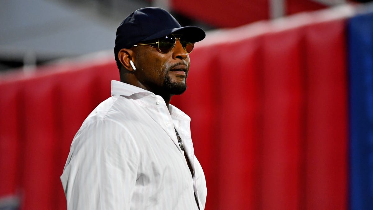 Ray Lewis III, Son of NFL Legend, Passes Away at 28.