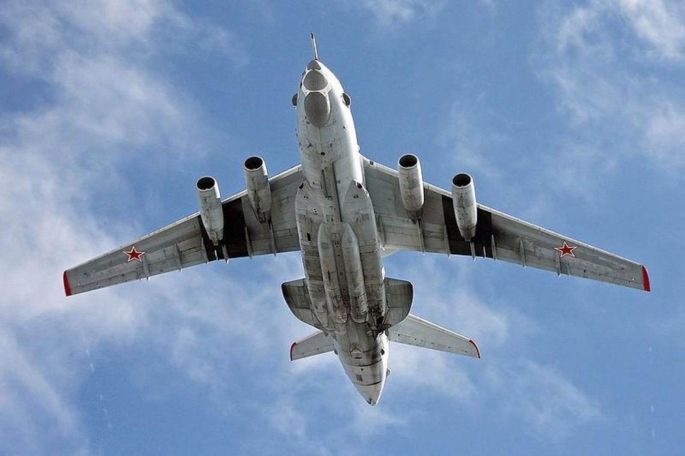"Ukraine's Successful Missile Strikes on Russian Surveillance Aircraft"