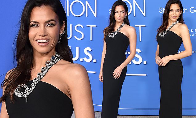 Featured image for Fashion Trust Awards 2023: Best-Dressed Celebrities and Winning Designers.