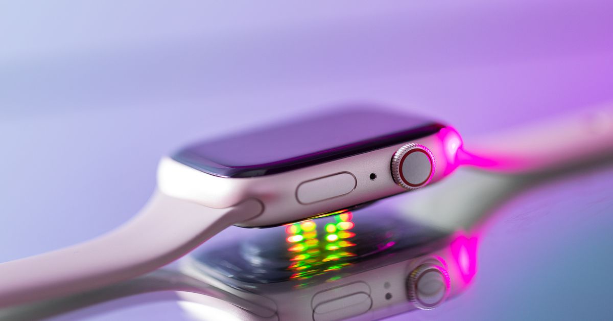 Featured image for "FDA Warns Against Smartwatches and Smart Rings for Blood Sugar Monitoring"