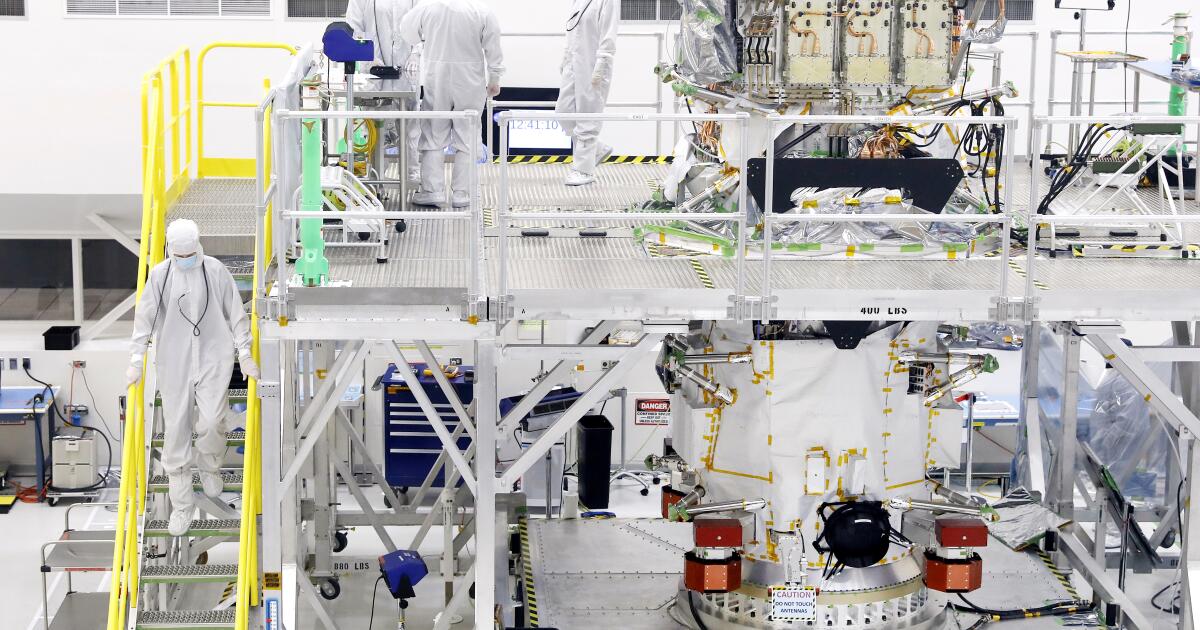 Featured image for JPL to Cut Over 300 Jobs in Workforce Reduction