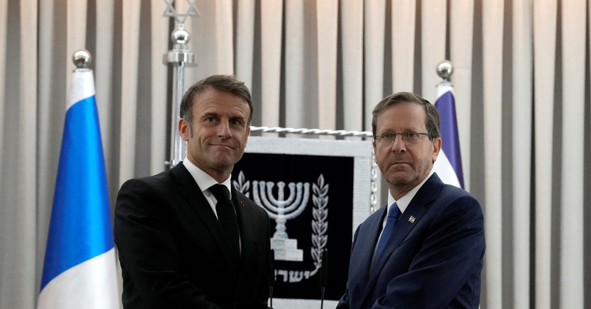 Macron calls for international coalition to combat Hamas