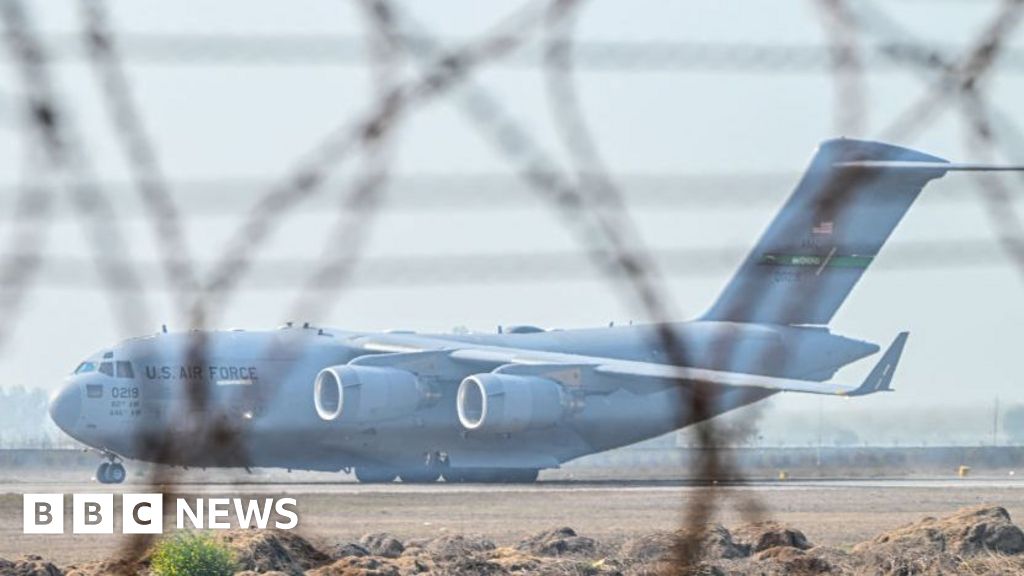 Featured image for Supreme Court Approves Expanded Trump Deportation Powers