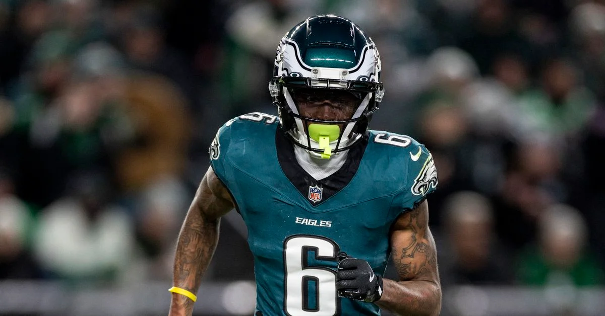 DeVonta Smith Returns to Practice Amid Injury Concerns