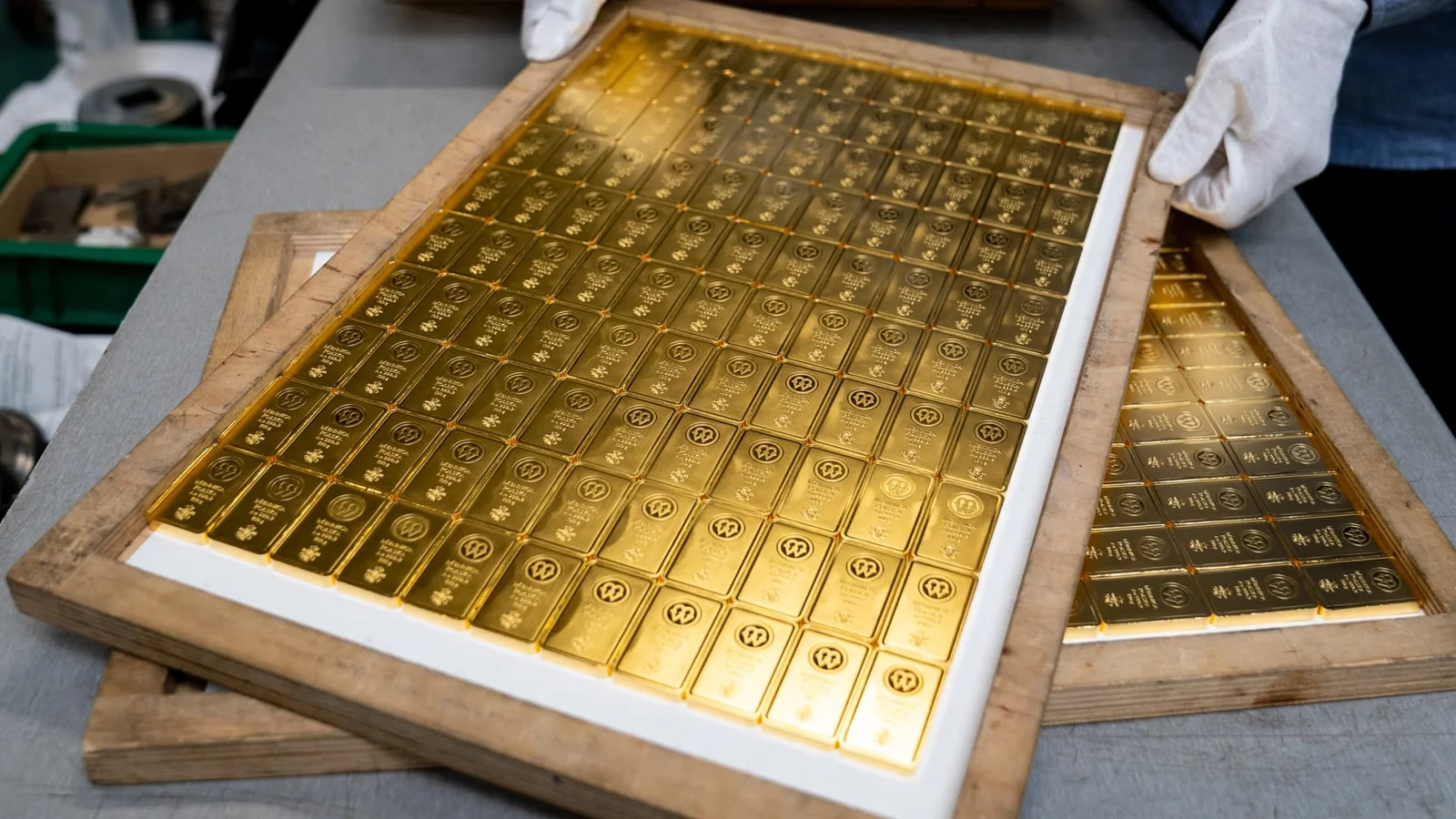 Gold on track for its largest monthly decline since 2008 as Iran conflict drags on