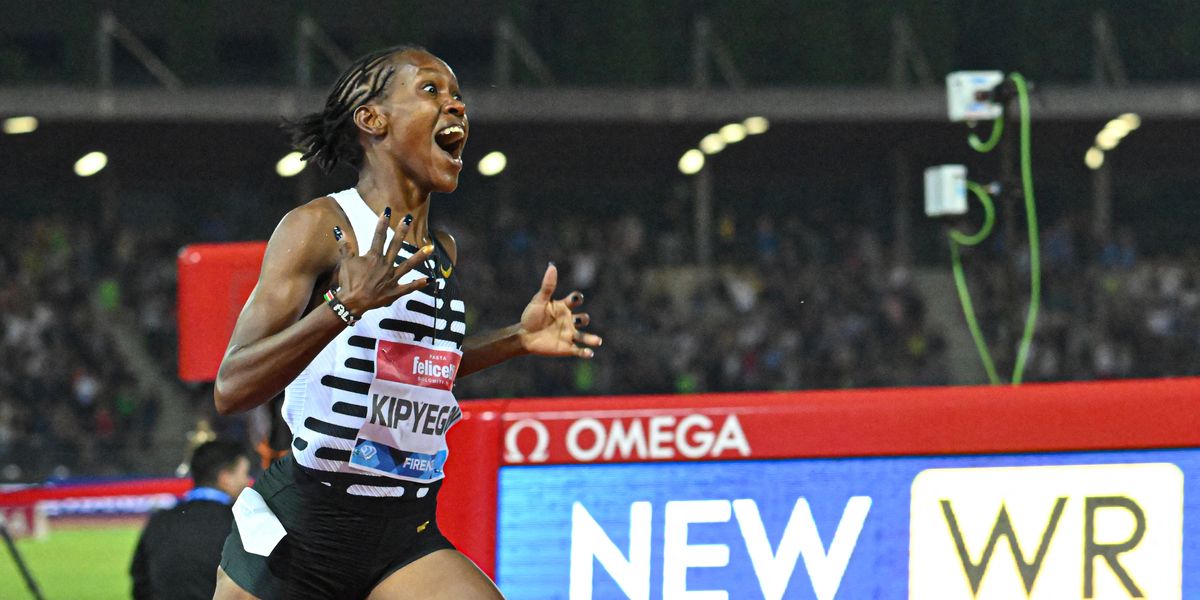 Featured image for Faith Kipyegon Breaks Women's 1500m World Record in Florence