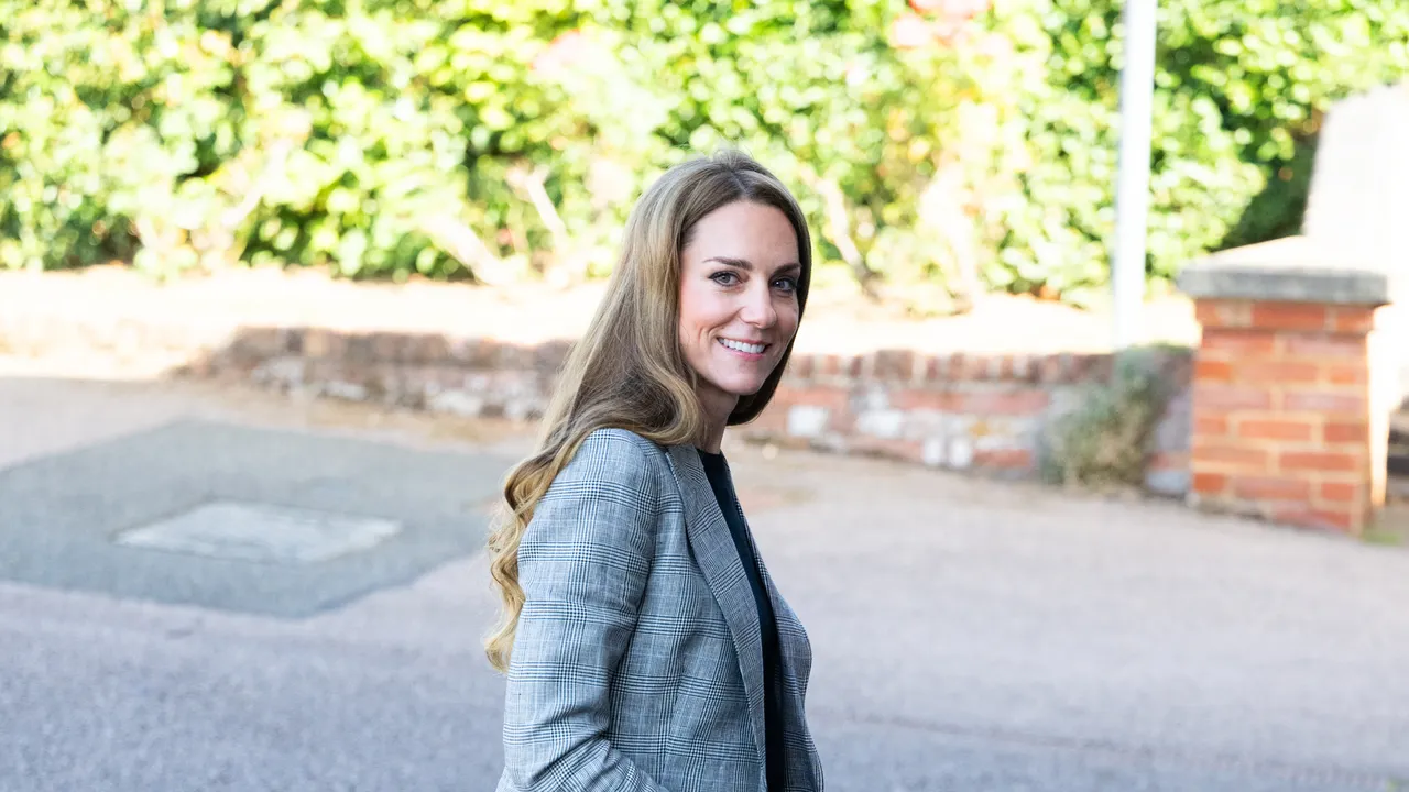 Featured image for Kate Middleton Honors Prince William with Stylish Checkered Outfit During Kent Visit
