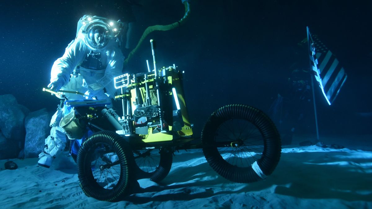 NASA's giant pool recreates moon for underwater spacewalks.