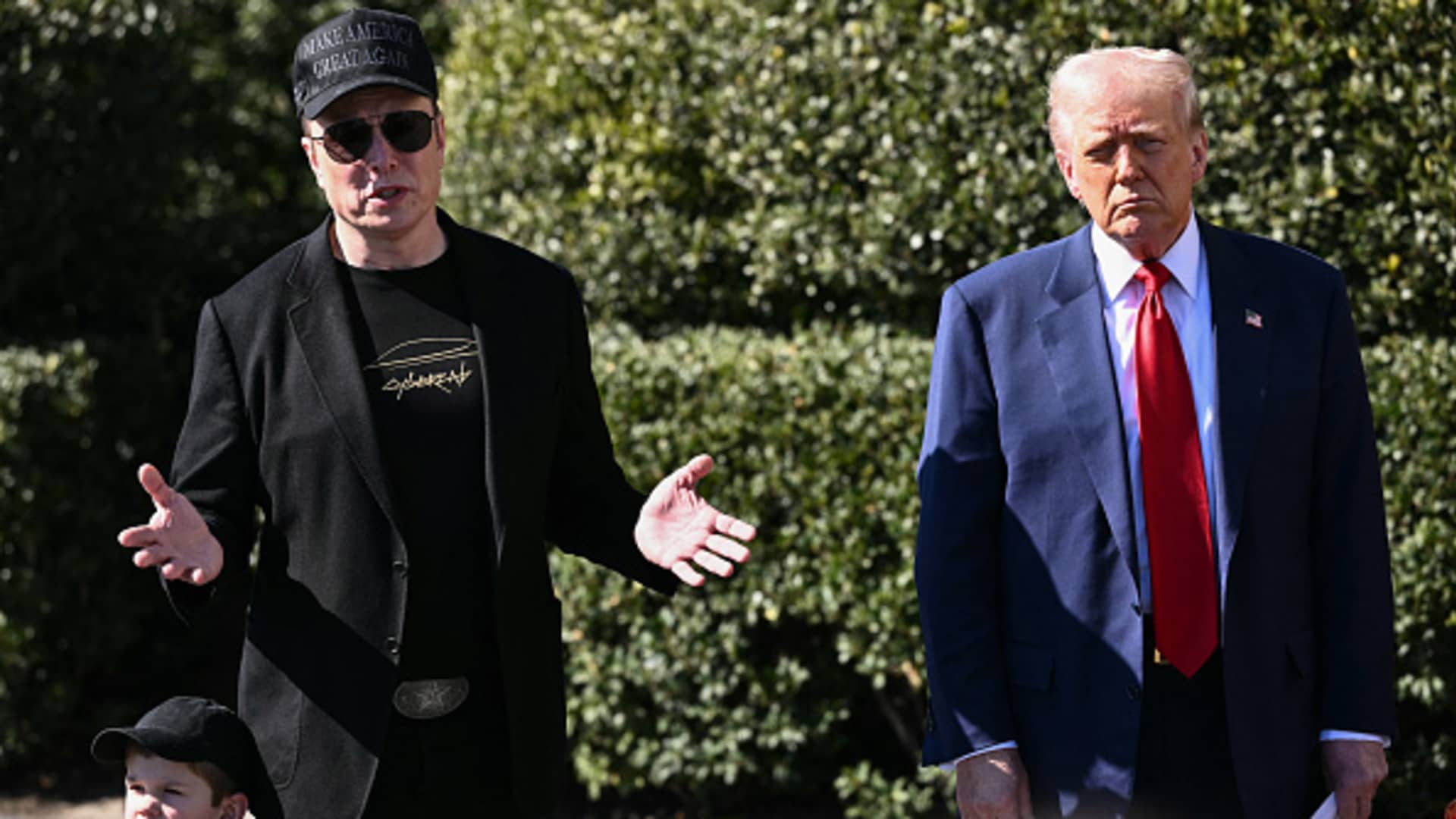 Featured image for Elon Musk Criticizes Trump Policies and Highlights DOGE's Political Challenges