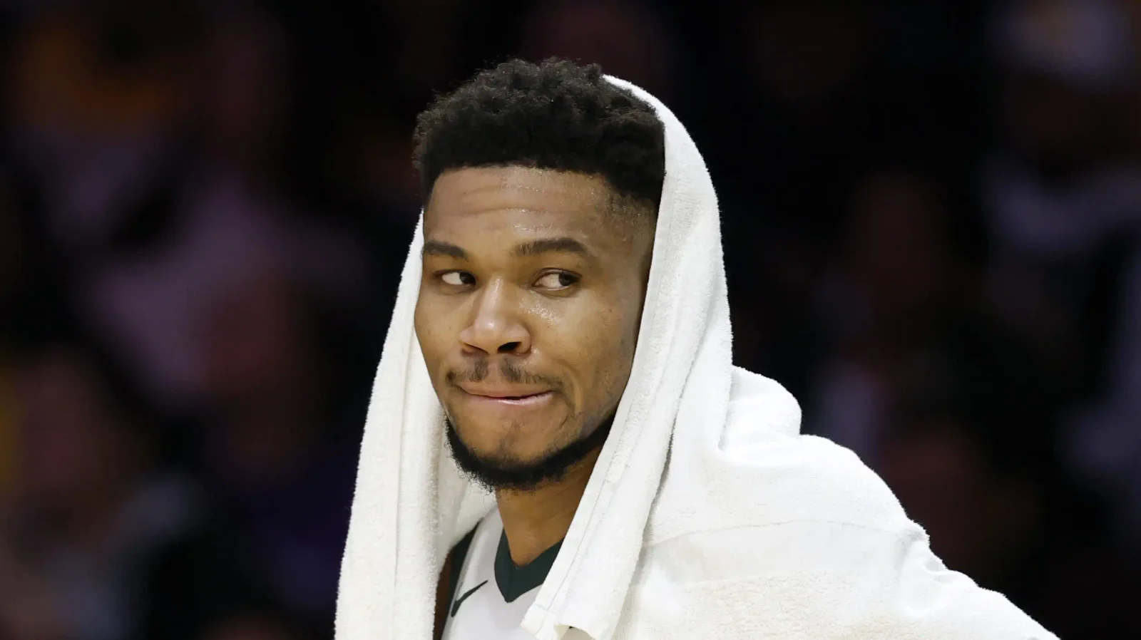 Warriors Drop Out of Giannis Pursuit as Deadline Looms
