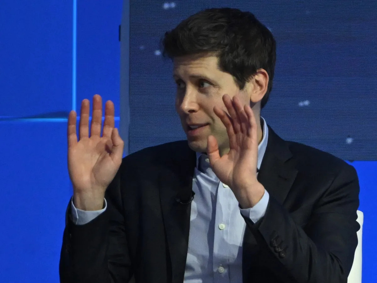 Featured image for "Sam Altman Ranks Vision Pro as 2nd Most Impressive Tech Since iPhone"