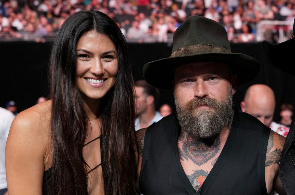 "Country Singer Zac Brown and Kelly Yazdi to Divorce After Brief 4-Month Marriage"