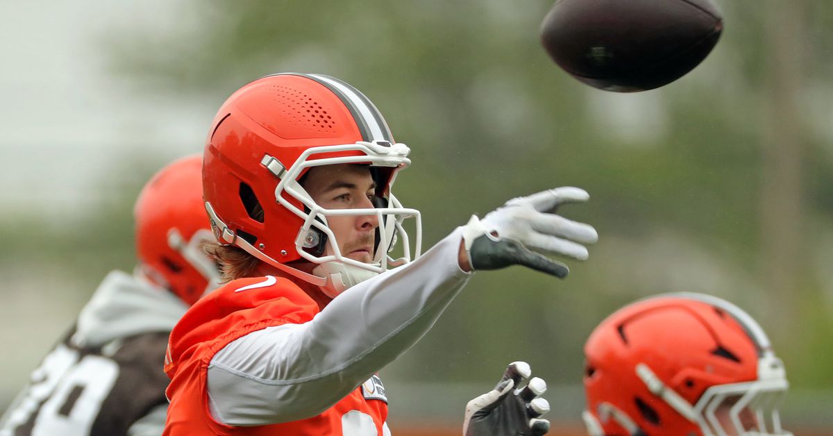 Featured image for Browns QBs Showcase Talent and Competition in OTAs