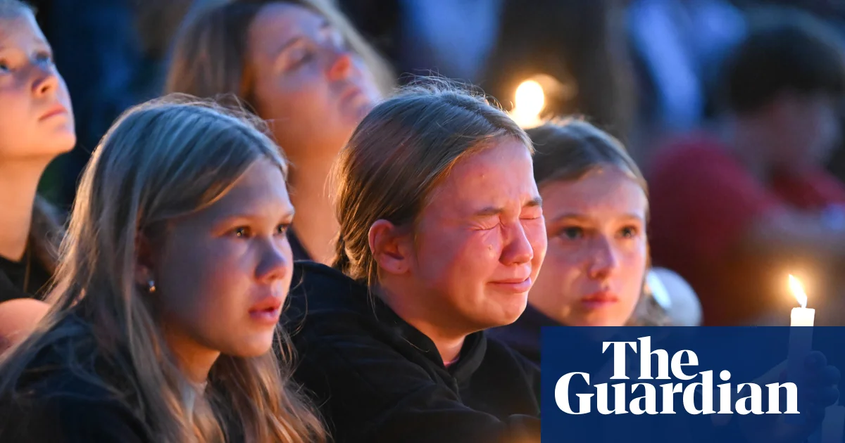 Featured image for Minneapolis Community Mourns After School Shooting Kills 2 Children